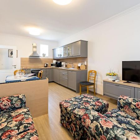 Sekt & Wein - Walter Klein Apartman Illmic Kültér fotó