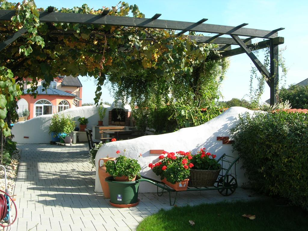 Sekt & Wein - Walter Klein Apartman Illmic Kültér fotó