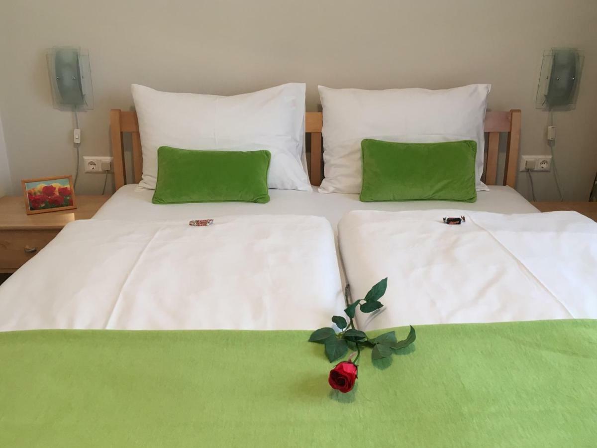 Sekt & Wein - Walter Klein Apartman Illmic Kültér fotó