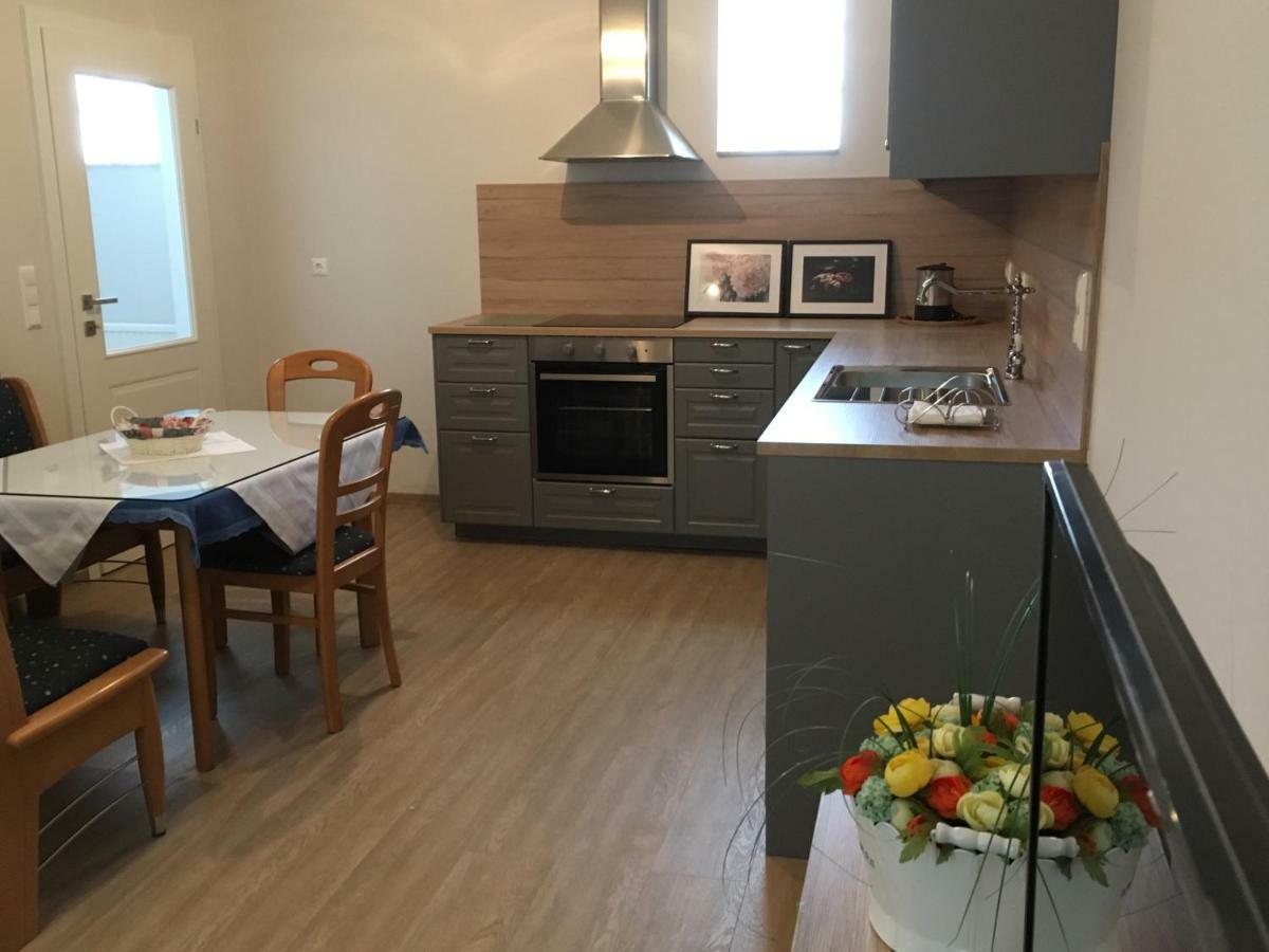 Sekt & Wein - Walter Klein Apartman Illmic Kültér fotó